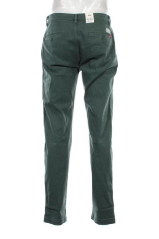 Мъжки дънки Levi's, Размер L, Цвят Зелен, Цена 174,99 лв.