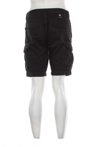 Мъжки къс панталон Tommy Jeans, Размер M, Цвят Кафяв, Цена 54,98 лв.