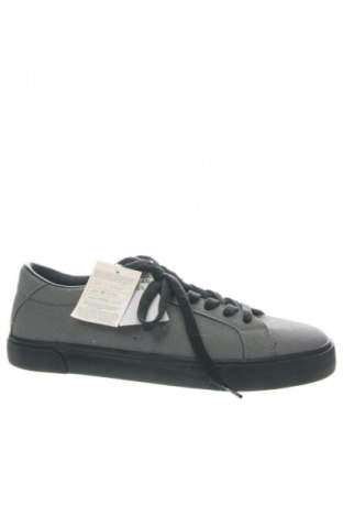 Férfi cipők
 Cropp, Méret 46, Szín Szürke, Ár 5 804 Ft