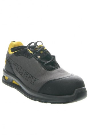 Încălțăminte bărbătească Diadora, Mărime 44, Culoare Gri, Preț 468,99 Lei