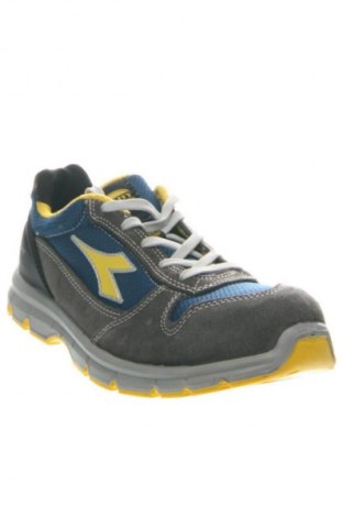 Herrenschuhe Diadora, Größe 42, Farbe Mehrfarbig, Preis 81,99 €