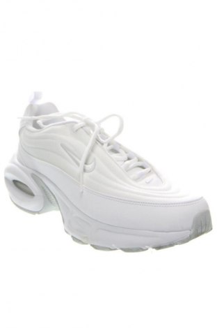 Мъжки обувки Nike, Размер 42, Цвят Бял, Цена 167,99 лв.