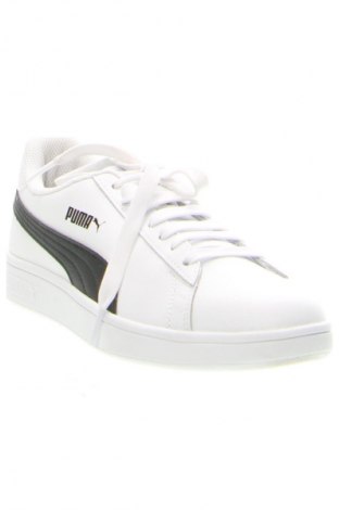Férfi cipők
 PUMA, Méret 43, Szín Fehér, Ár 41 629 Ft
