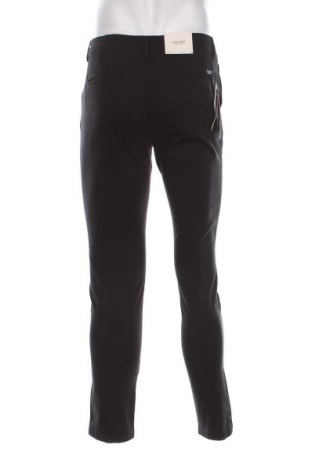 Pantaloni de bărbați Jack & Jones, Mărime M, Culoare Negru, Preț 314,99 Lei