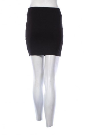 Spódnica Bershka, Rozmiar S, Kolor Czarny, Cena 34,48 zł