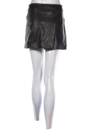 Spódnica Bershka, Rozmiar S, Kolor Czarny, Cena 35,99 zł