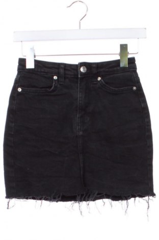 Sukně Bershka, Velikost XXS, Barva Černá, Cena  369,00 Kč