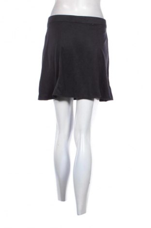 Пола Bershka, Размер S, Цвят Черен, Цена 19,55 лв.