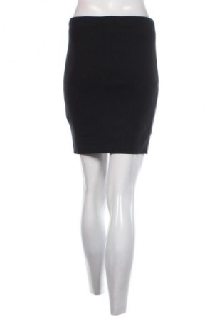 Sukně Calvin Klein Jeans, Velikost M, Barva Černá, Cena  2 379,00 Kč