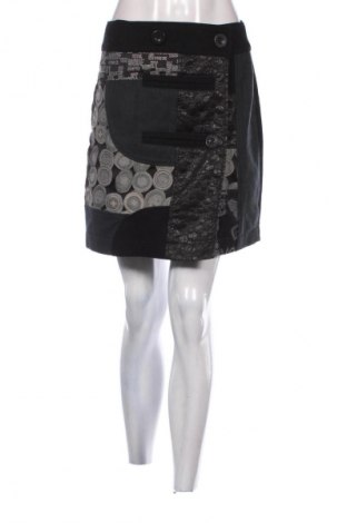 Пола Desigual, Размер L, Цвят Многоцветен, Цена 54,74 лв.