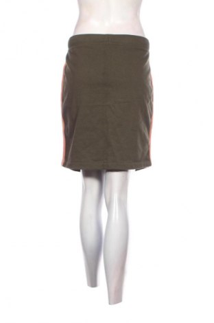 Пола Esprit, Размер XL, Цвят Зелен, Цена 41,00 лв.