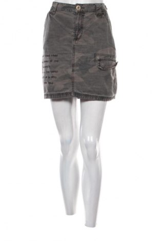 Пола Etam, Размер XL, Цвят Многоцветен, Цена 41,00 лв.