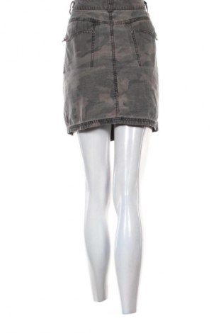 Пола Etam, Размер XL, Цвят Многоцветен, Цена 41,00 лв.