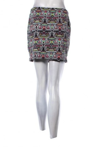 Пола Fb Sister, Размер M, Цвят Многоцветен, Цена 19,14 лв.