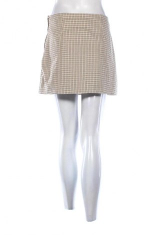 Пола H&M, Размер M, Цвят Многоцветен, Цена 12,99 лв.