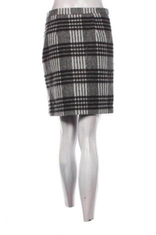 Пола Manguun, Размер S, Цвят Многоцветен, Цена 10,99 лв.