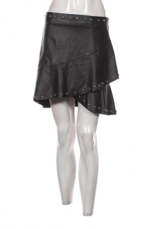 Пола Mohito, Размер M, Цвят Черен, Цена 15,23 лв.