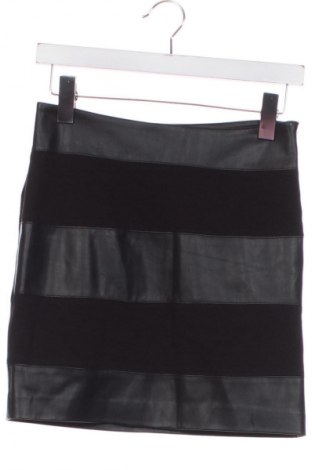 Spódnica ONLY, Rozmiar XS, Kolor Czarny, Cena 120,14 zł