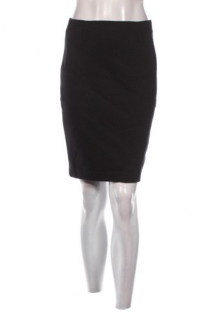 Пола Reserved, Размер S, Цвят Черен, Цена 19,00 лв.