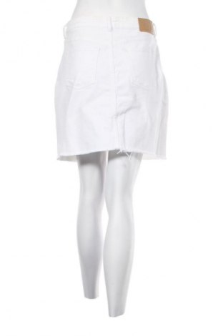 Φούστα Samsoe & Samsoe, Μέγεθος M, Χρώμα Λευκό, Τιμή 75,32 €