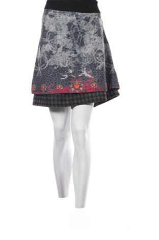 Пола Smash, Размер L, Цвят Многоцветен, Цена 17,99 лв.