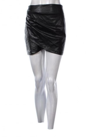 Spódnica Stradivarius, Rozmiar S, Kolor Czarny, Cena 43,68 zł