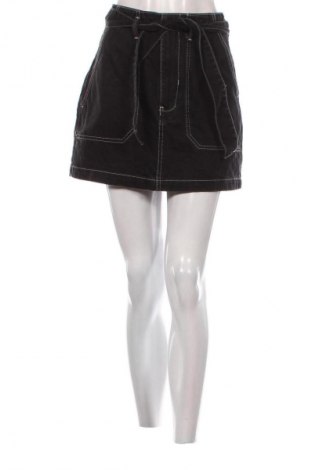 Пола Topshop, Размер S, Цвят Черен, Цена 41,00 лв.