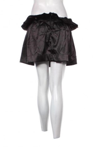 Пола Unbranded, Размер S, Цвят Черен, Цена 19,00 лв.