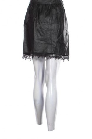 Пола Unbranded, Размер M, Цвят Черен, Цена 12,99 лв.