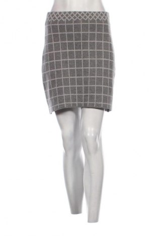 Пола Unbranded, Размер S, Цвят Многоцветен, Цена 19,55 лв.