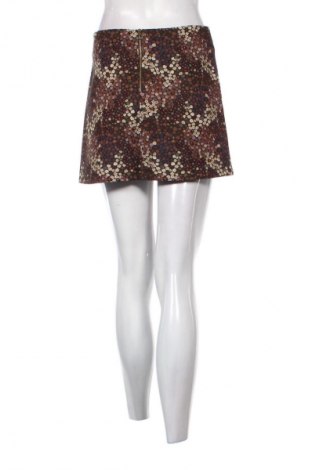 Пола Zara, Размер S, Цвят Многоцветен, Цена 13,99 лв.