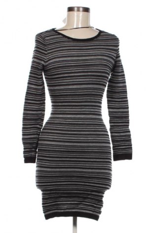 Рокля Amisu, Размер S, Цвят Многоцветен, Цена 21,99 лв.