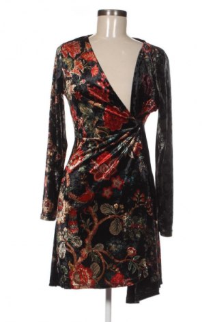 Рокля Amisu, Размер M, Цвят Многоцветен, Цена 14,99 лв.