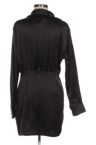 Рокля Amisu, Размер M, Цвят Черен, Цена 28,88 лв.
