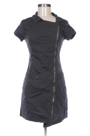 Kleid Bench, Größe S, Farbe Grau, Preis 24,55 €