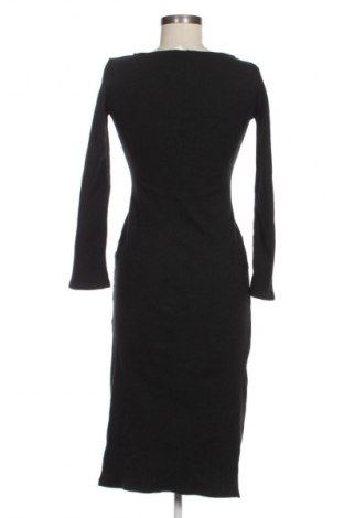 Šaty  Bershka, Veľkosť L, Farba Čierna, Cena  23,53 €