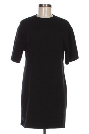 Sukienka Bershka, Rozmiar M, Kolor Czarny, Cena 67,41 zł