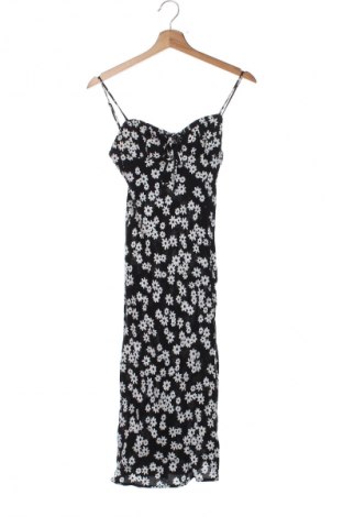 Рокля Bershka, Размер XS, Цвят Многоцветен, Цена 28,88 лв.