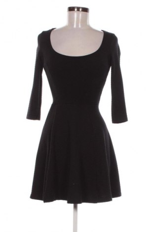 Ruha Bershka, Méret S, Szín Fekete, Ár 5 865 Ft