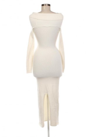 Рокля Bershka, Размер M, Цвят Бял, Цена 21,99 лв.