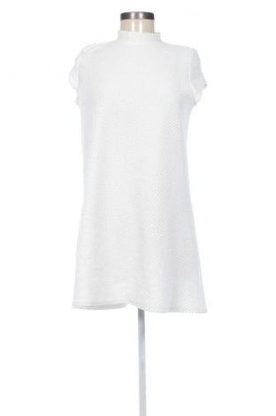 Šaty  Boohoo, Velikost L, Barva Bílá, Cena  367,00 Kč