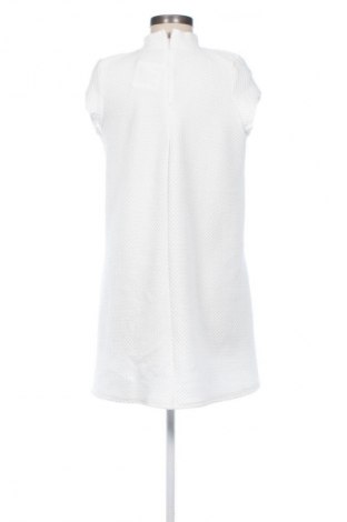 Šaty  Boohoo, Velikost L, Barva Bílá, Cena  367,00 Kč