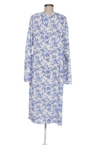 Sukienka Boohoo, Rozmiar 4XL, Kolor Kolorowy, Cena 66,65 zł