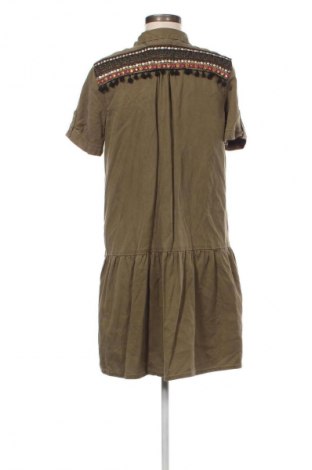 Kleid Clockhouse, Größe M, Farbe Grün, Preis € 9,84