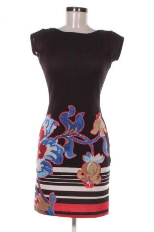 Рокля Desigual, Размер S, Цвят Многоцветен, Цена 82,08 лв.