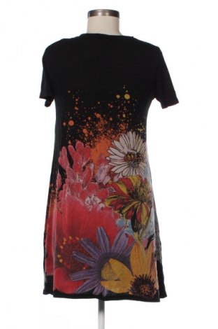 Рокля Desigual, Размер M, Цвят Многоцветен, Цена 66,99 лв.