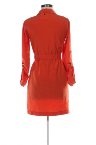 Sukienka District, Rozmiar M, Kolor Czerwony, Cena 110,34 zł