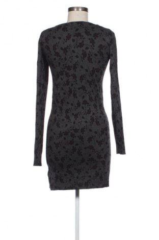 Рокля Esmara, Размер XS, Цвят Многоцветен, Цена 29,00 лв.