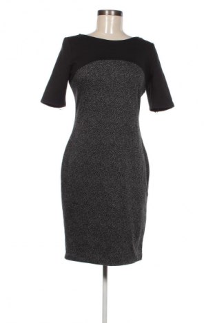 Рокля Esprit, Размер S, Цвят Многоцветен, Цена 20,99 лв.