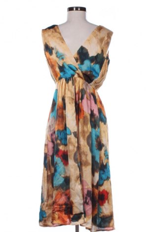 Рокля Esprit, Размер M, Цвят Многоцветен, Цена 38,99 лв.